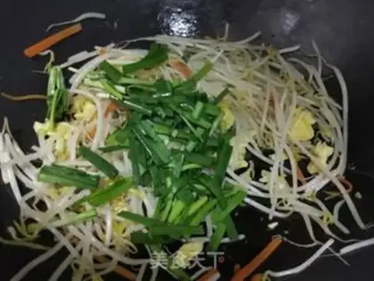 Make Scrambled bean sprouts step 7