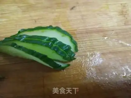 Make Strawberry cucumber fruit plate step 4