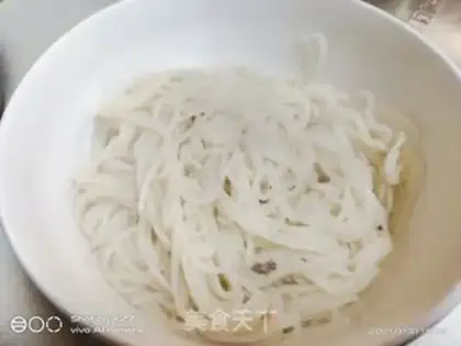 Make Tomato egg noodles step 6