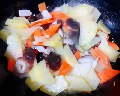 Make Onion mushrooms, carrots, chips step 6