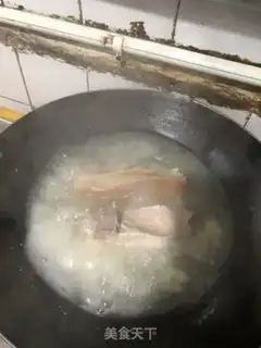 Make Garlic sprouts back to the pot step 0