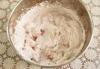 Make Red velvet strawberry cake step 13