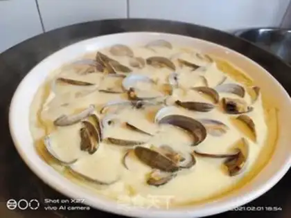 Make Cracking eggs step 3