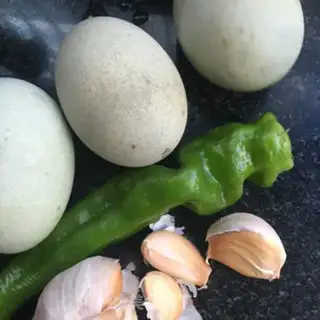 Make Pry peppers and eggs step 0