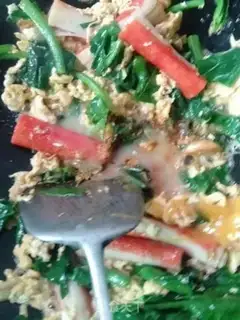 Make Eggs and crab sticks step 4