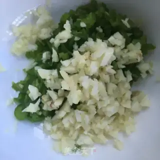 Make Pry peppers and eggs step 2