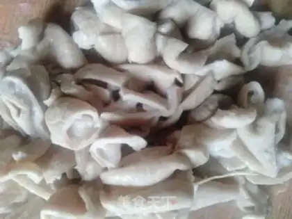 Make Dry-pot intestines shrimp step 2