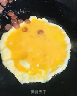 Make Weenie egg fried rice step 3