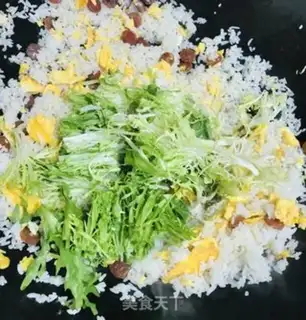 Make Weenie egg fried rice step 6