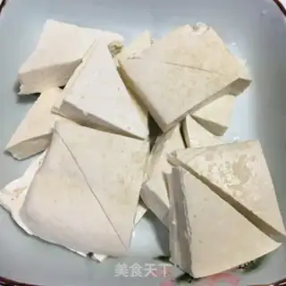 Make Garlic eggs and tofu step 0