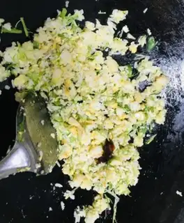 Make Salba willow fried egg rice step 7