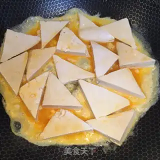 Make Garlic eggs and tofu step 2