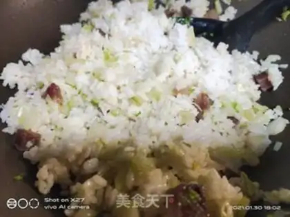 Make Pillard sausage fried rice step 3