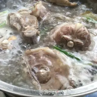 Make Squeeze hands for lamb step 3