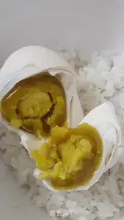 Make Salt-water bubbled duck eggs step 4