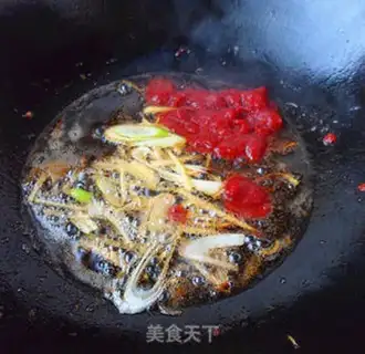 Make Tomato sauce shrimp step 3