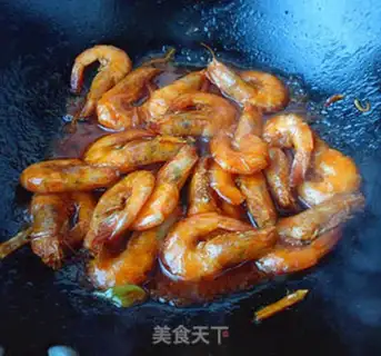 Make Tomato sauce shrimp step 6
