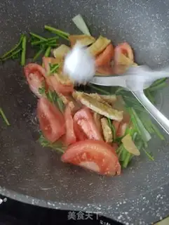 Make Tomato fried tofu dry step 9