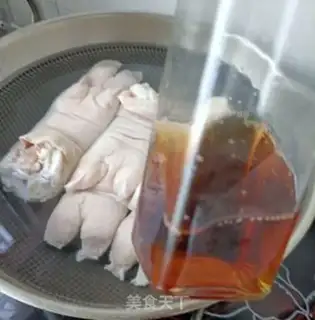 Make Pig hoof freeze step 1
