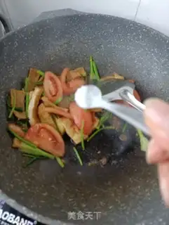 Make Tomato fried tofu dry step 11