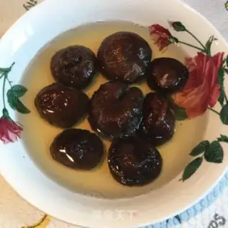 Make Cricket egg mushroom pork step 4