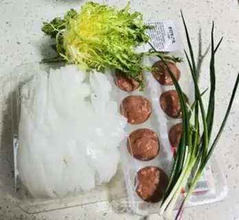 Make Beefball soup step 0