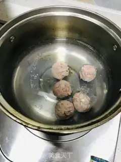 Make Beefball soup step 1