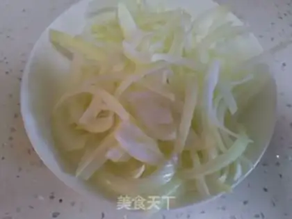 Make Onion fried potato chips step 2