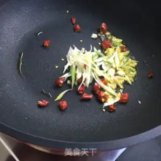 Make Garlic fried beans step 4