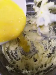 Make A pound cake of clot nuts step 3