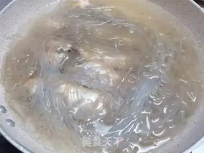 Make Little yellow fish fan soup step 7