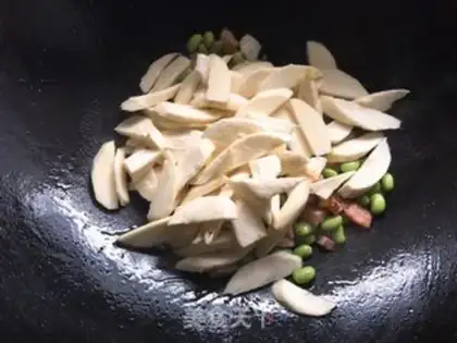 Make White sauce, soybeans step 8