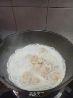Make The spinach noodle step 2