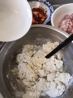 Make Pickle pork dumplings step 1