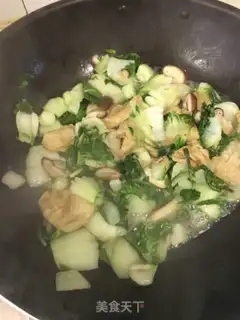 Make The green mushrooms and pasta step 4