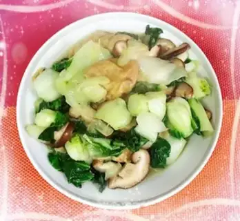 Make The green mushrooms and pasta step 5