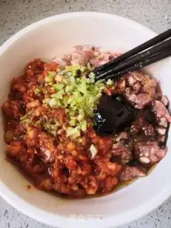 Make Pickle pork dumplings step 4
