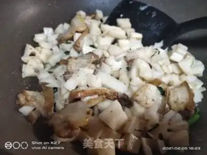 Make Five flowers for the fruit step 2