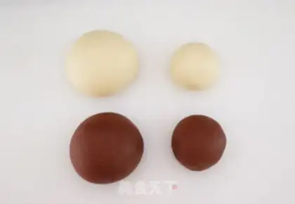 Make Q CUTE LITTLE COW BREAD step 3