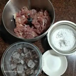 Make Homemade pork balls step 0
