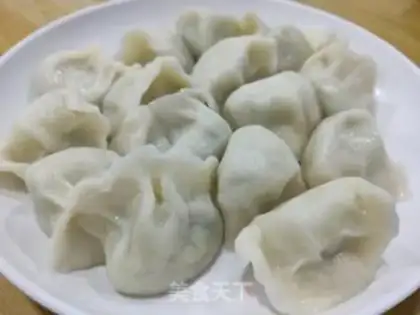 Make Pork sauerkraut, three fresh dumplings step 9