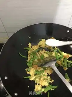 Make Pepper fried eggs step 6