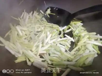 Make Yellow eggs step 2