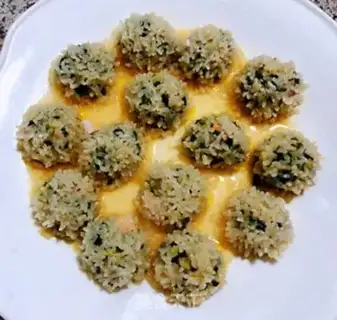 Make The rice steams three meatballs step 6