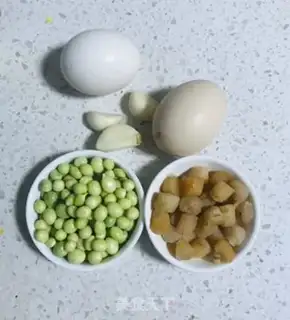Make Squirt fried eggs step 0