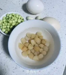 Make Squirt fried eggs step 1