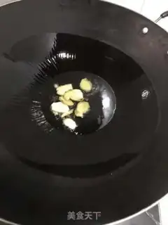 Make Fried fried cabbage step 1
