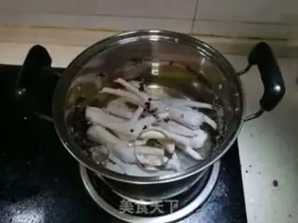 Make Spicy, boneless claws step 0