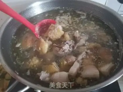 Make Red chicken is a flower step 1