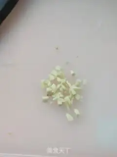 Make Garlic flowers step 1